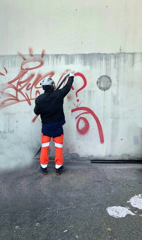 Intensieve graffitiverwijderaar Intensieve graffitiverwijderaar